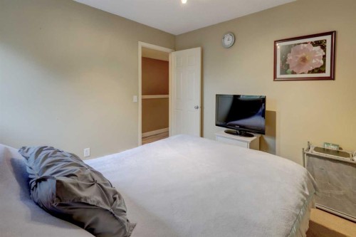 66 Copperfield Close Se, Calgary, AB - Indoor Photo Showing Bedroom