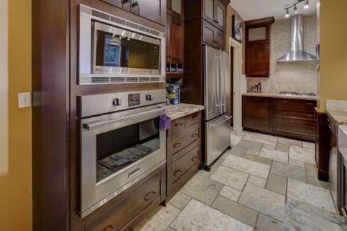 66 Copperfield Close Se, Calgary, AB - Indoor Photo Showing Kitchen
