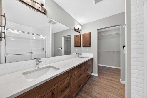 406-4350 Seton Drive Se, Calgary, AB - Indoor Photo Showing Bathroom