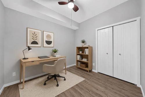406-4350 Seton Drive Se, Calgary, AB - Indoor Photo Showing Office