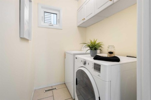 508 78 Avenue Sw, Calgary, AB - Indoor Photo Showing Laundry Room