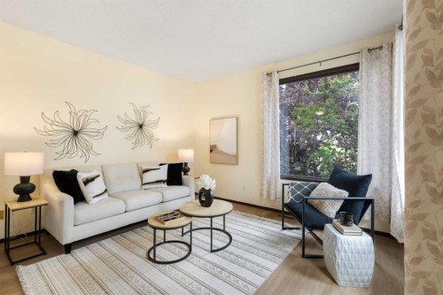 508 78 Avenue Sw, Calgary, AB - Indoor Photo Showing Living Room