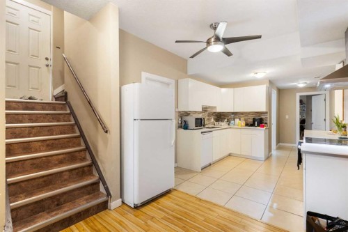 508 78 Avenue Sw, Calgary, AB - Indoor Photo Showing Kitchen