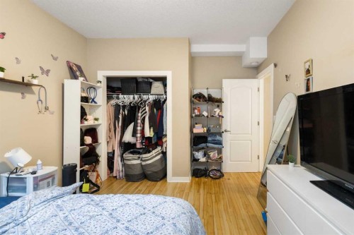 508 78 Avenue Sw, Calgary, AB - Indoor Photo Showing Other Room