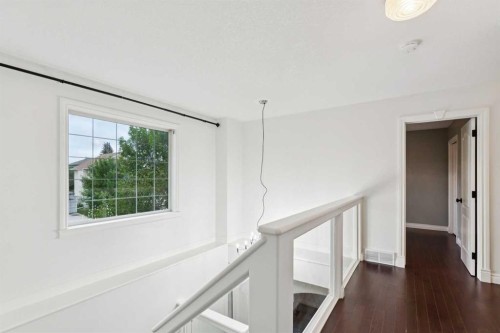 38 Tuscany Hills Crescent Nw, Calgary, AB - Indoor Photo Showing Other Room