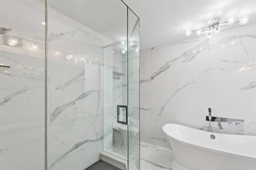 38 Tuscany Hills Crescent Nw, Calgary, AB - Indoor Photo Showing Bathroom