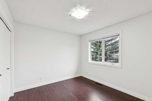 38 Tuscany Hills Crescent Nw, Calgary, AB - Indoor Photo Showing Other Room