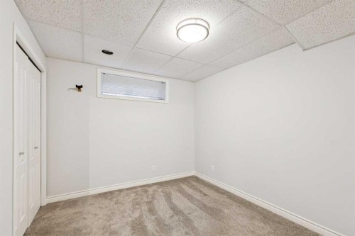 38 Tuscany Hills Crescent Nw, Calgary, AB - Indoor Photo Showing Other Room