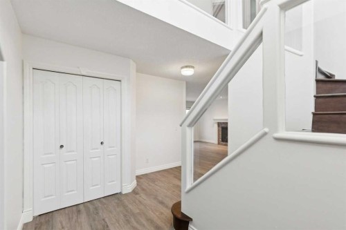 38 Tuscany Hills Crescent Nw, Calgary, AB - Indoor Photo Showing Other Room