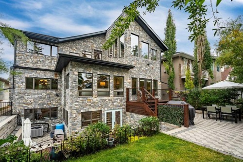 109 Shawnee Place Sw, Calgary, AB - Outdoor