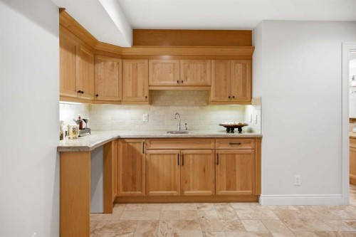 109 Shawnee Place Sw, Calgary, AB - Indoor Photo Showing Kitchen