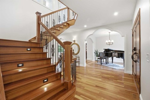 109 Shawnee Place Sw, Calgary, AB - Indoor Photo Showing Other Room