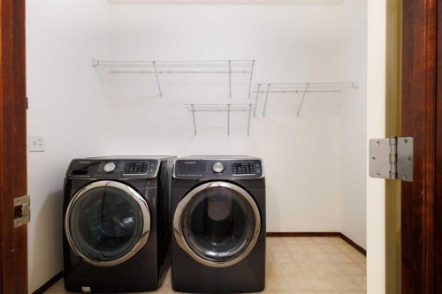 57 Everoak Circle Sw, Calgary, AB - Indoor Photo Showing Laundry Room