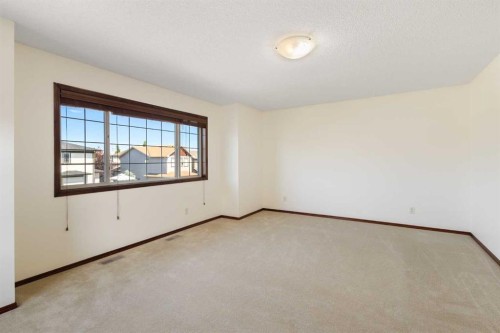 57 Everoak Circle Sw, Calgary, AB - Indoor Photo Showing Other Room