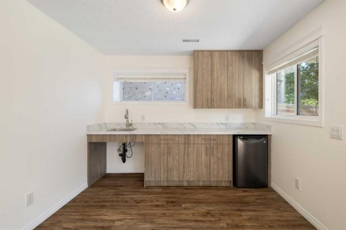 57 Everoak Circle Sw, Calgary, AB - Indoor Photo Showing Other Room