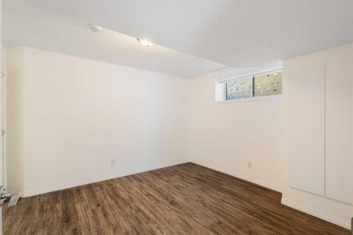 57 Everoak Circle Sw, Calgary, AB - Indoor Photo Showing Other Room