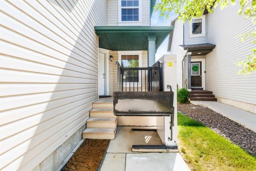 57 Everoak Circle Sw, Calgary, AB - Outdoor