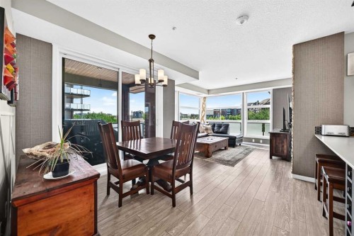 201-122 Mahogany Centre Se, Calgary, AB - Indoor Photo Showing Dining Room
