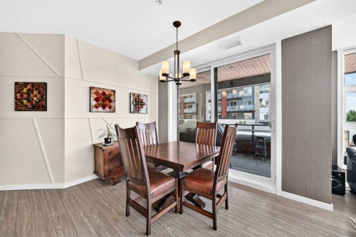 201-122 Mahogany Centre Se, Calgary, AB - Indoor Photo Showing Dining Room