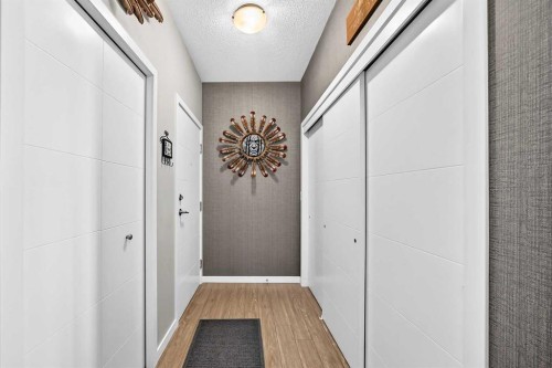 201-122 Mahogany Centre Se, Calgary, AB - Indoor Photo Showing Other Room