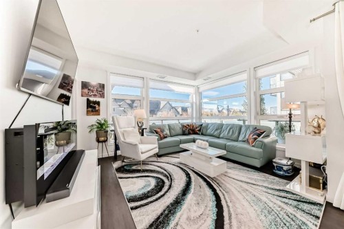202-122 Mahogany Centre Se, Calgary, AB - Indoor Photo Showing Living Room