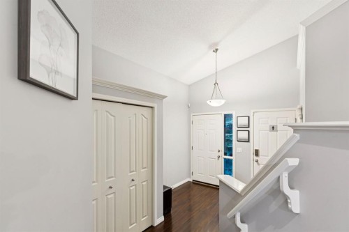 21 Covehaven Gardens Ne, Calgary, AB - Indoor Photo Showing Other Room