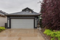 21 Covehaven Gardens NE Calgary, AB T3K 5W3