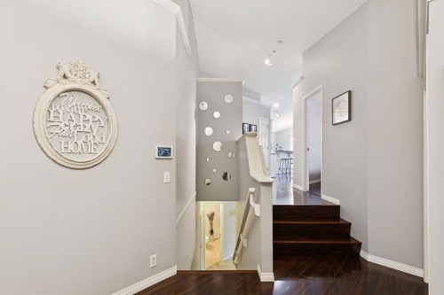 21 Covehaven Gardens Ne, Calgary, AB - Indoor Photo Showing Other Room