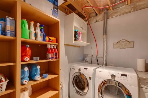 21 Covehaven Gardens Ne, Calgary, AB - Indoor Photo Showing Laundry Room