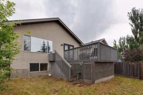 21 Covehaven Gardens Ne, Calgary, AB - Outdoor With Deck Patio Veranda With Exterior