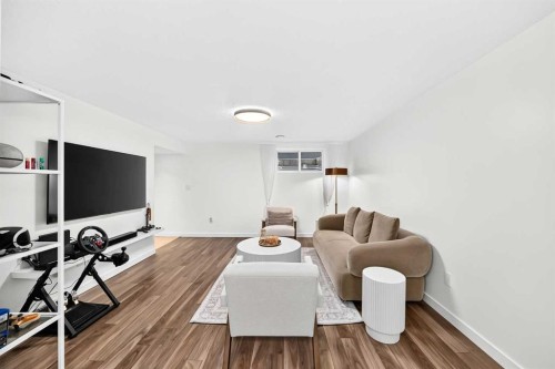 119 Maitland Rise Ne, Calgary, AB - Indoor