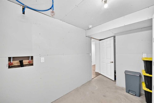 119 Maitland Rise Ne, Calgary, AB - Indoor Photo Showing Other Room
