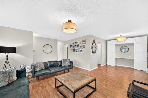 119 Maitland Rise Ne, Calgary, AB - Indoor Photo Showing Living Room