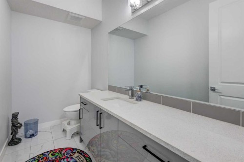 768 Edgefield Crescent, Strathmore, AB - Indoor Photo Showing Bathroom