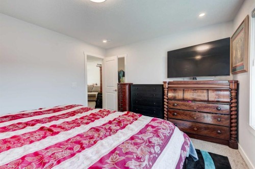 768 Edgefield Crescent, Strathmore, AB - Indoor Photo Showing Bedroom