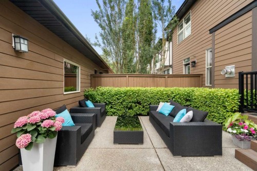 3213 Kinsale Road Sw, Calgary, AB - Outdoor With Exterior