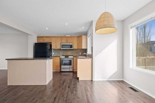 104 Copperstone Terrace Se, Calgary, AB - Indoor Photo Showing Kitchen