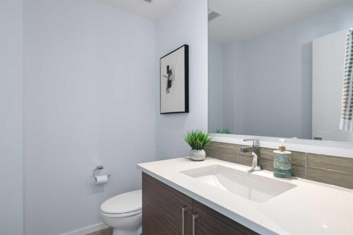 2002 35 Street Sw, Calgary, AB - Indoor Photo Showing Bathroom