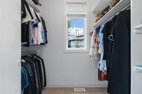 2002 35 Street Sw, Calgary, AB - Indoor With Storage