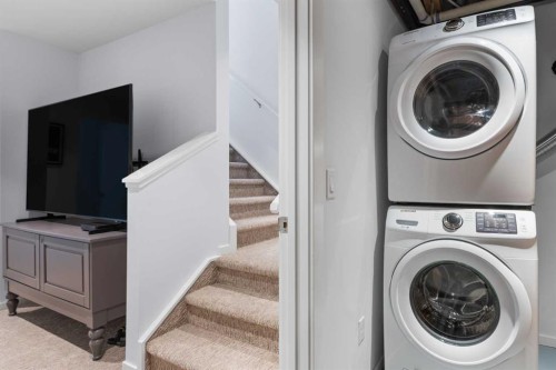 2002 35 Street Sw, Calgary, AB - Indoor Photo Showing Laundry Room