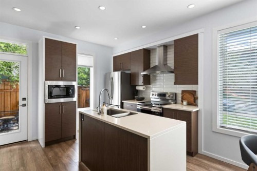 2002 35 Street Sw, Calgary, AB - Indoor Photo Showing Kitchen With Double Sink
