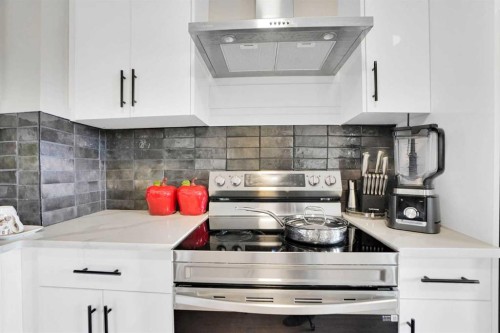 227 Citadel Lane Nw, Calgary, AB - Indoor Photo Showing Kitchen