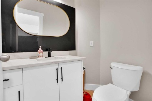 227 Citadel Lane Nw, Calgary, AB - Indoor Photo Showing Bathroom