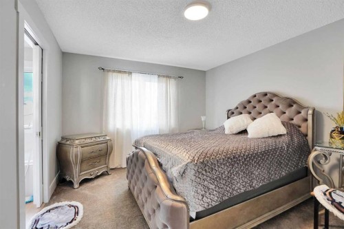 227 Citadel Lane Nw, Calgary, AB - Indoor Photo Showing Bedroom