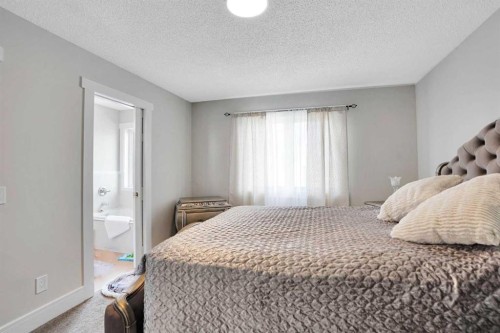 227 Citadel Lane Nw, Calgary, AB - Indoor Photo Showing Bedroom