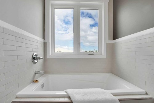 227 Citadel Lane Nw, Calgary, AB - Indoor Photo Showing Bathroom