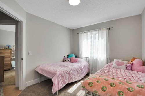 227 Citadel Lane Nw, Calgary, AB - Indoor Photo Showing Bedroom