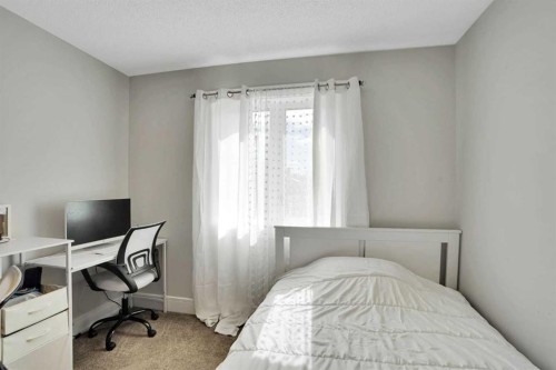227 Citadel Lane Nw, Calgary, AB - Indoor Photo Showing Bedroom