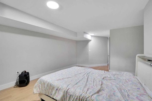 227 Citadel Lane Nw, Calgary, AB - Indoor Photo Showing Bedroom