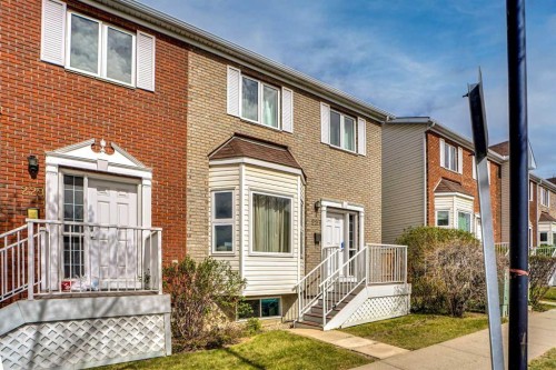 227 Citadel Lane Nw, Calgary, AB - Outdoor With Exterior